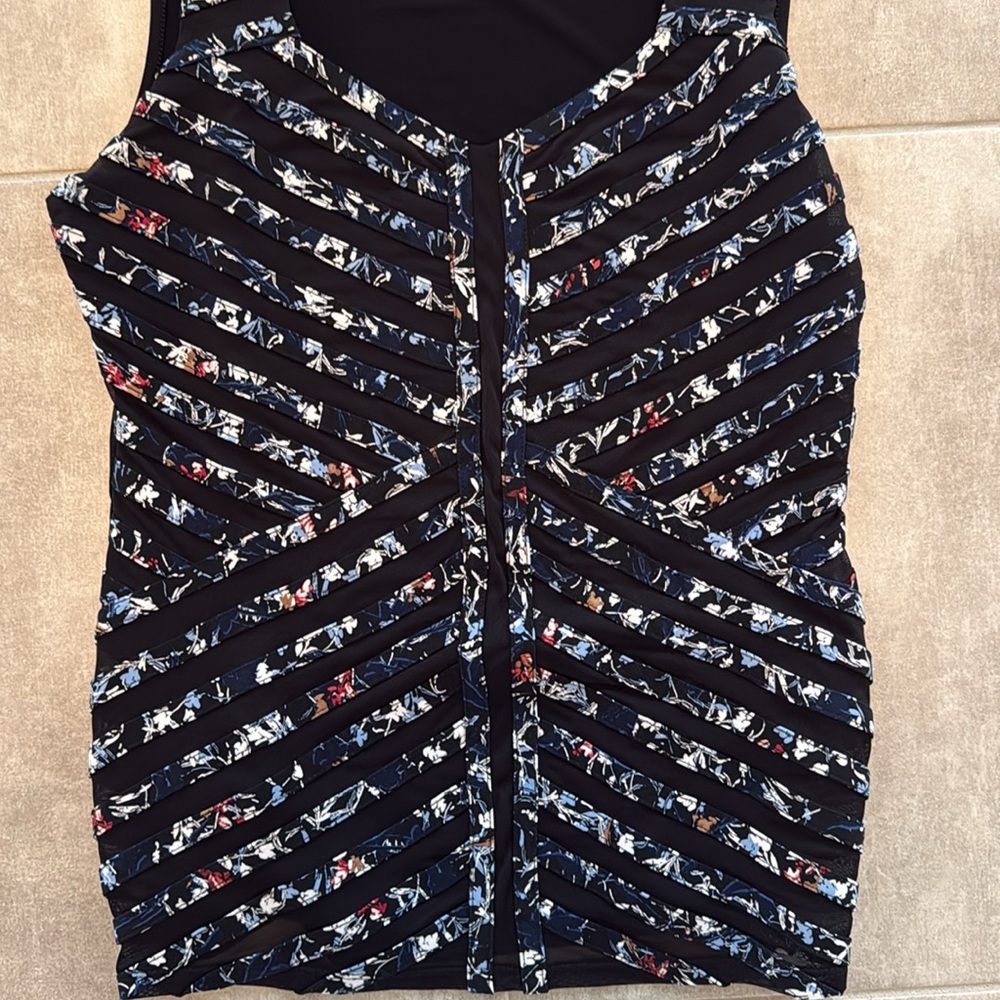 White House Black Market Sleeveless Multi-Color Squared-V-Neck Shell -Size L - Picture 7 of 10